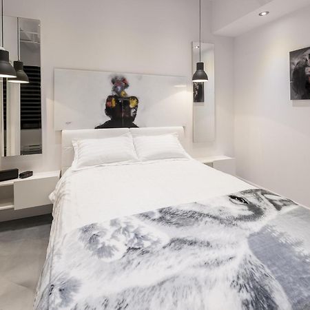 The Holland Hotel By Simplissimmo Montreal Ngoại thất bức ảnh