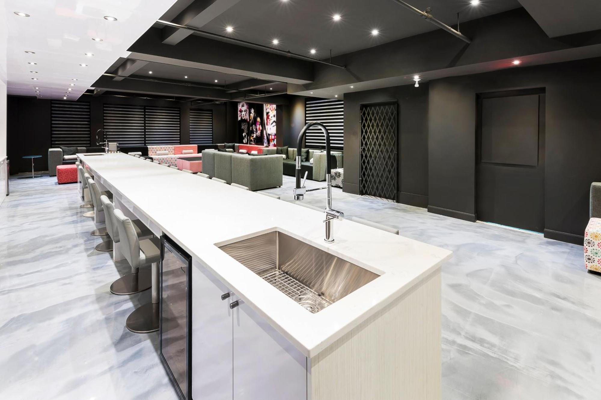 The Holland Hotel By Simplissimmo Montreal Ngoại thất bức ảnh